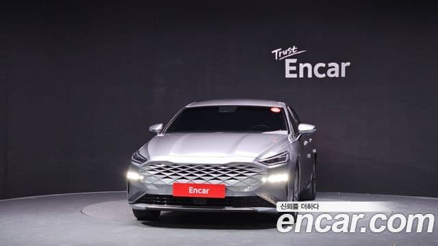 Kia K8 гибрид Signature, 2023 3