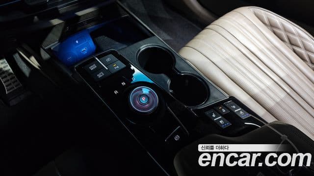 Kia K8 гибрид Signature, 2023 9