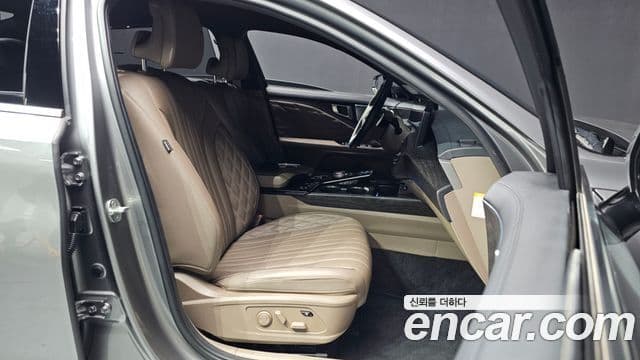 Kia K8 гибрид Signature, 2023 11