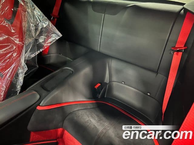 Ferrari 로마, 2021 13