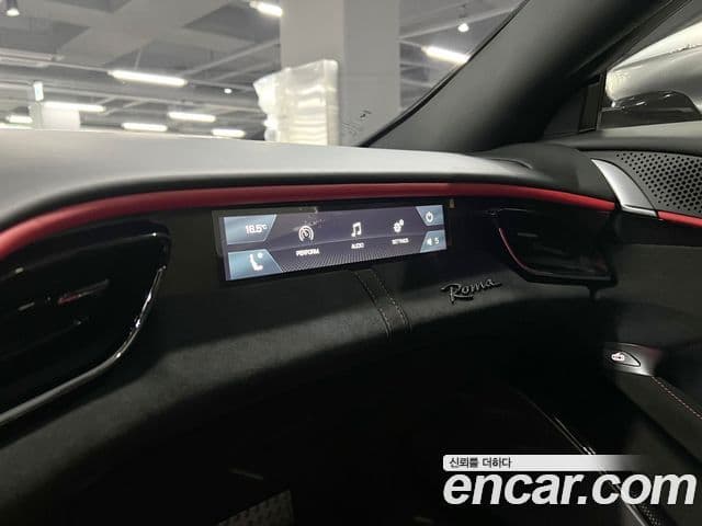 Ferrari 로마, 2021 14