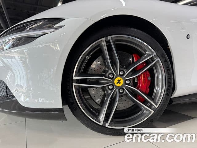 Ferrari 로마, 2021 17