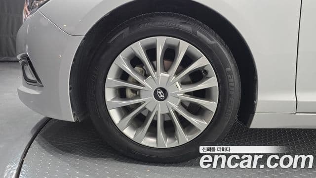 Hyundai LF Sonata 2.0 Smart, 2015 все фото