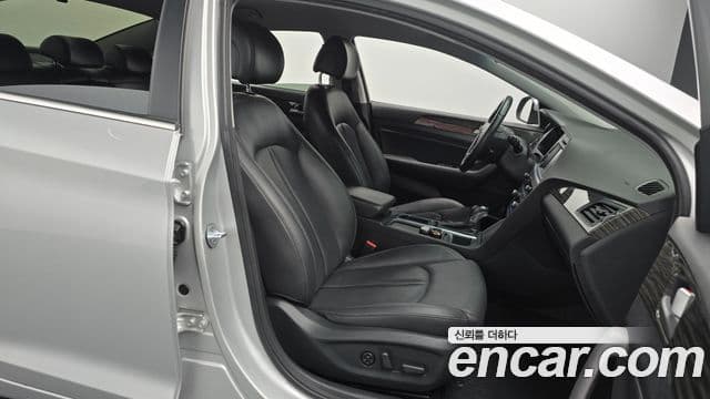 Hyundai LF Sonata 2.0 Smart, 2015 10