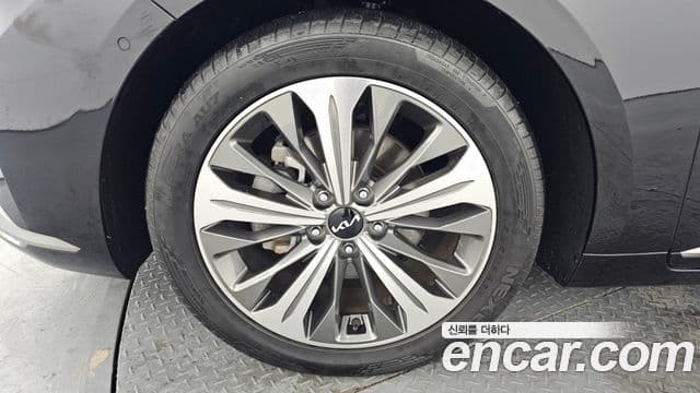 Kia K8 гибрид Noblesse, 2023 все фото