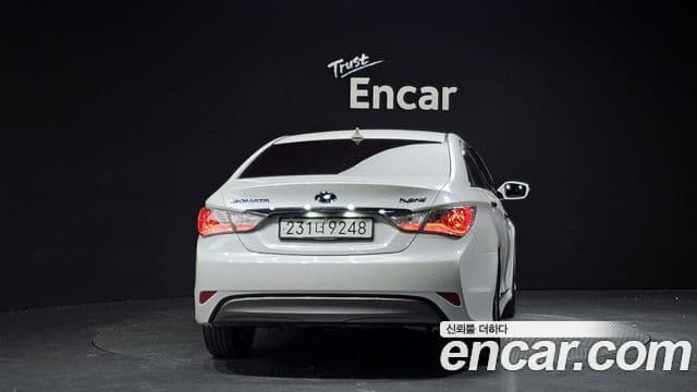 Hyundai Sonata гибрид Premier, 2012 4