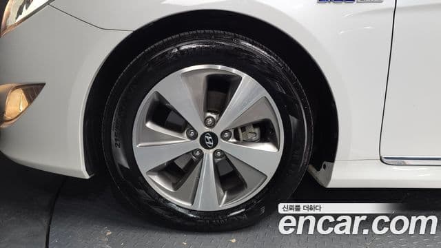 Hyundai Sonata гибрид Premier, 2012 все фото