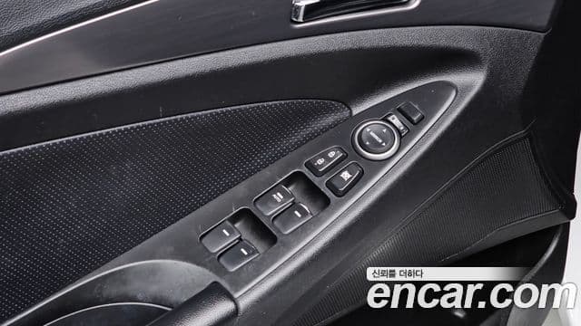 Hyundai Sonata гибрид Premier, 2012 17