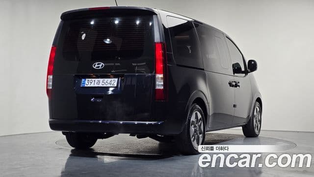 Hyundai Staria Modern, 2025 2