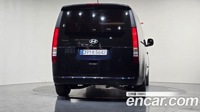 Hyundai Staria Modern, 2025 4