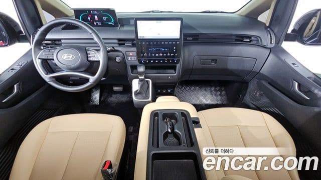 Hyundai Staria Modern, 2025 7
