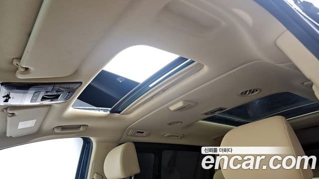 Hyundai Staria Modern, 2025 19