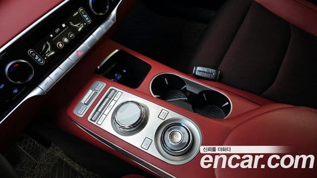 Genesis GV70, 2022 9