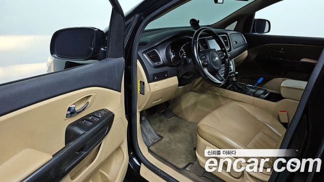 Kia All New Carnival Luxury, 2018 11