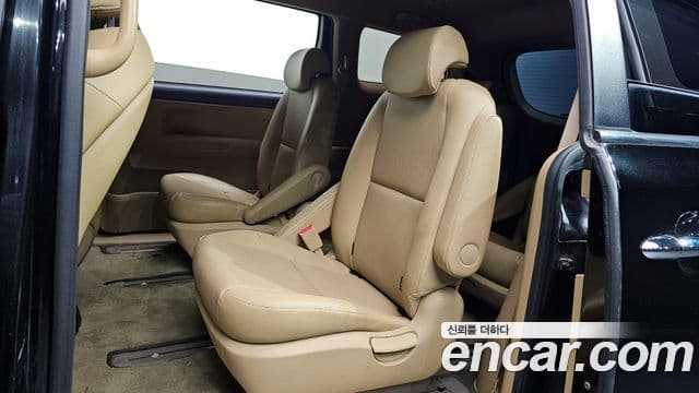 Kia All New Carnival Luxury, 2018 12