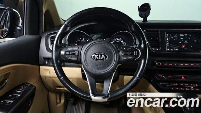 Kia All New Carnival Luxury, 2018 13