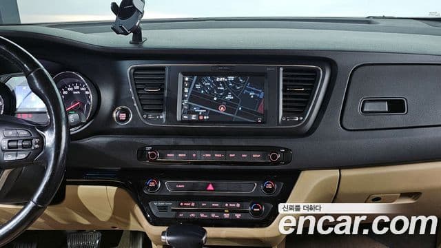 Kia All New Carnival Luxury, 2018 15