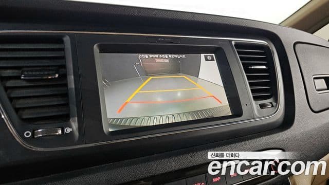 Kia All New Carnival Luxury, 2018 16