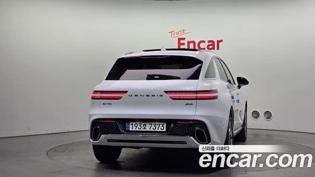 Genesis GV70, 2023 4