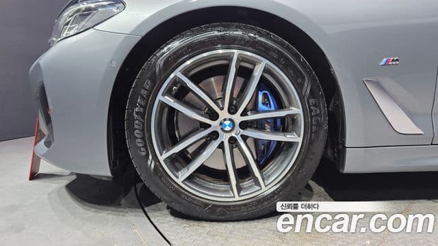 BMW 5시리즈 (G30) 520i M Sport, 2023 все фото