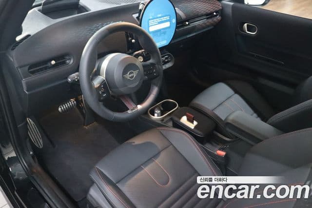 Mini Cooper S 4세대 JCW, 2025 14