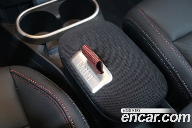 Mini Cooper S 4세대 JCW, 2025 17