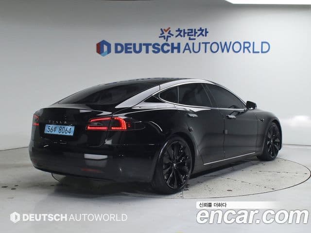 Tesla модель S, 2017 2