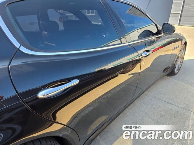 Maserati Quattroporte S 4.7 V8, 2009 8