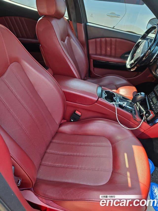 Maserati Quattroporte S 4.7 V8, 2009 10