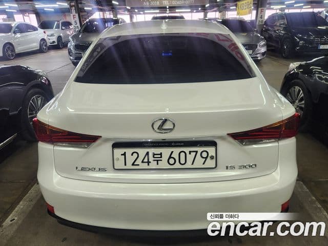 Lexus New IS300 Supreme, 2018 4