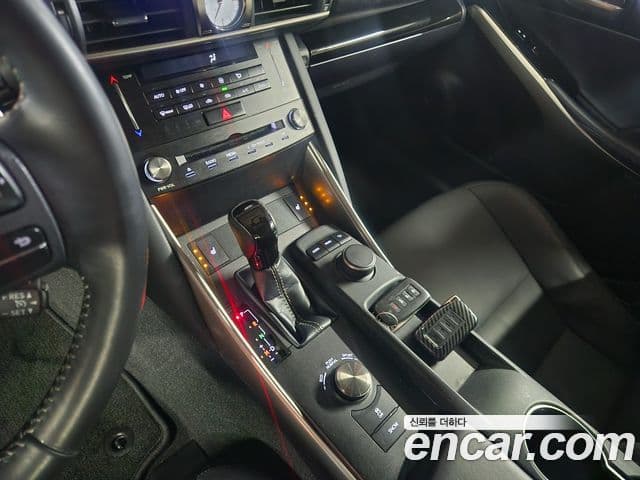 Lexus New IS300 Supreme, 2018 12