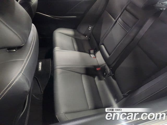 Lexus New IS300 Supreme, 2018 14