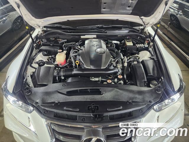 Lexus New IS300 Supreme, 2018 17