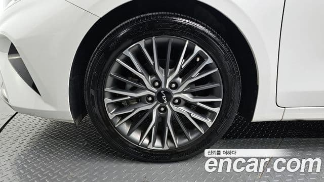 Kia The / новый New K3 2세대 Noblesse, 2022 все фото