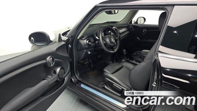 Mini Cooper 3세대, 2021 11