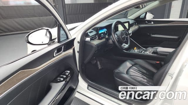 Kia K5 3세대 Signature, 2023 10