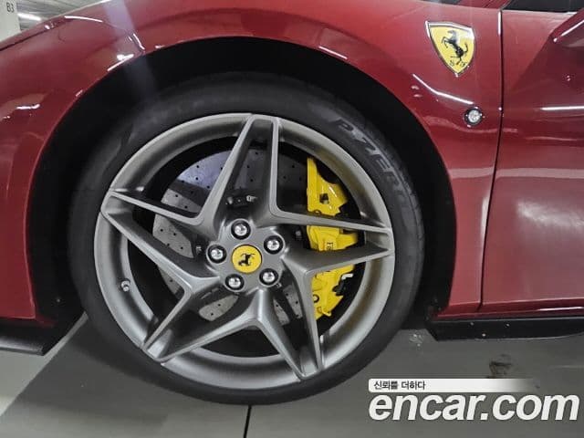 Ferrari F8 트리뷰토 3.9 V8, 2022 6