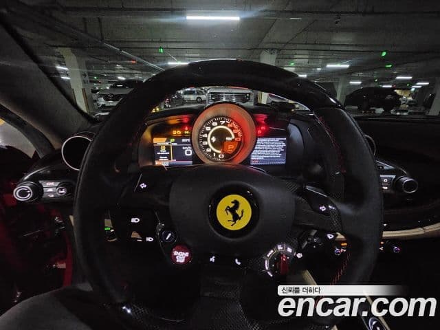 Ferrari F8 트리뷰토 3.9 V8, 2022 12