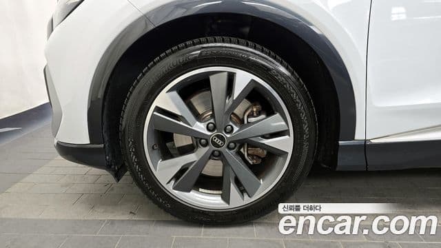 Audi Q4 e-Tron (F4) Premium, 2022 все фото