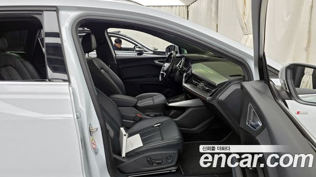 Audi Q4 e-Tron (F4) Premium, 2022 11