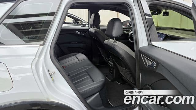 Audi Q4 e-Tron (F4) Premium, 2022 12