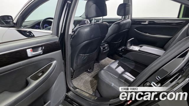 Hyundai Genesis Special, 2013 11