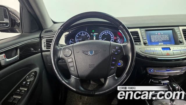 Hyundai Genesis Special, 2013 13