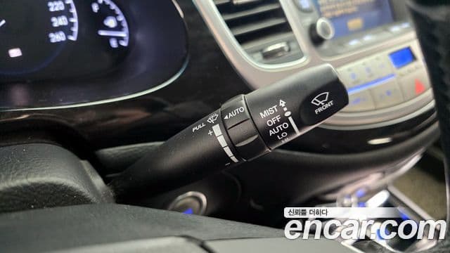 Hyundai Genesis Special, 2013 17