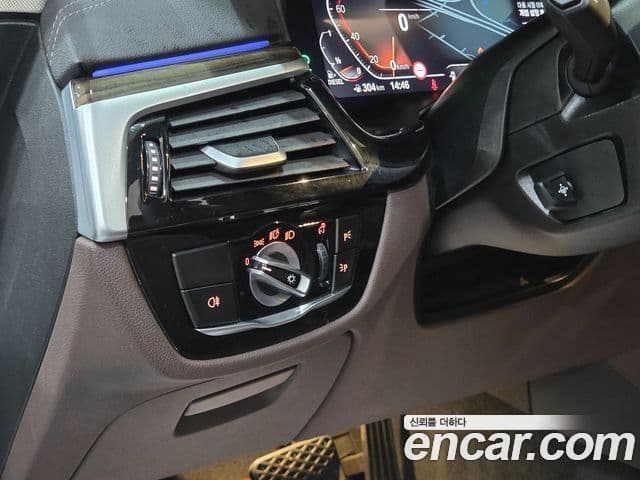 BMW 5시리즈 (G30) Luxury, 2022 14