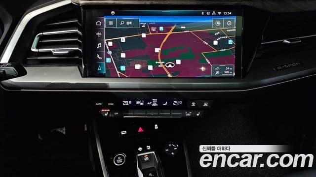 Audi Q4 e-Tron (F4), 2025 14