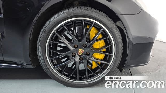Porsche Panamera (971) 4.0 турбо, 2019 все фото