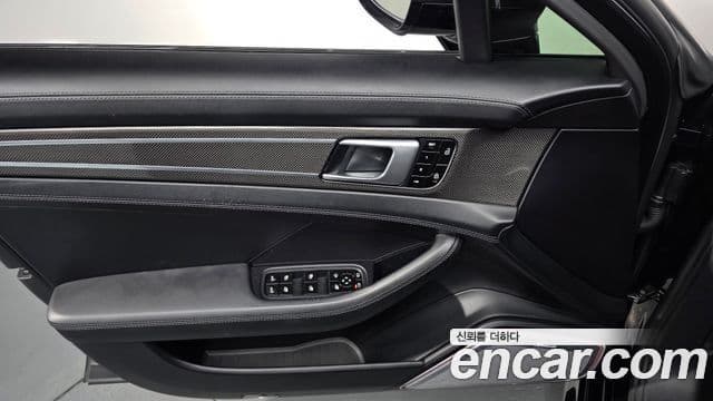 Porsche Panamera (971) 4.0 турбо, 2019 17