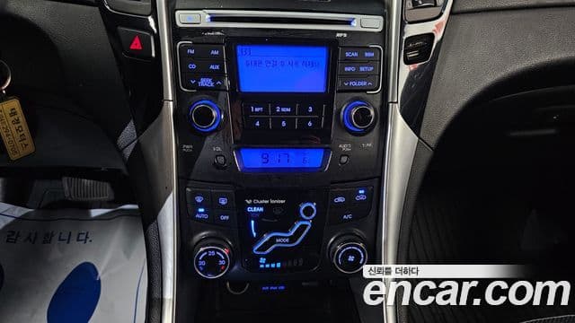 Hyundai YF Sonata LPI top, 2011 18