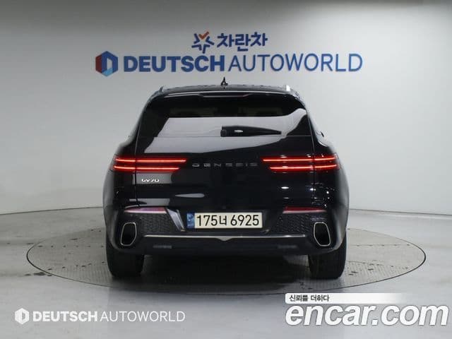 Genesis GV70, 2021 4